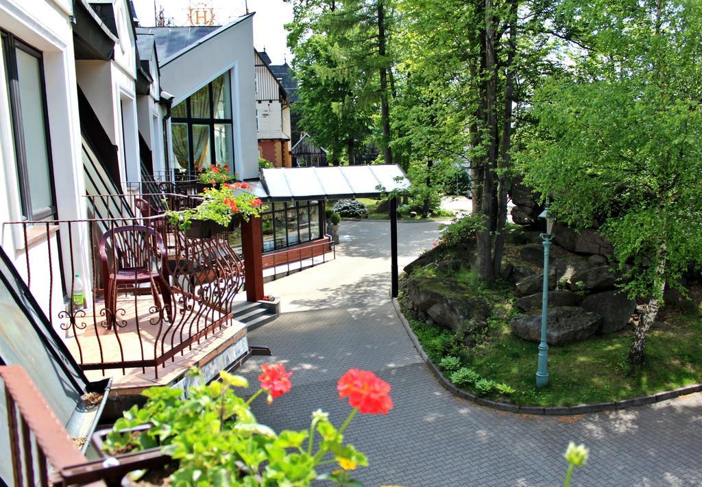 Hotel Szrenicowy Dwor 斯克拉斯卡波伦巴 外观 照片